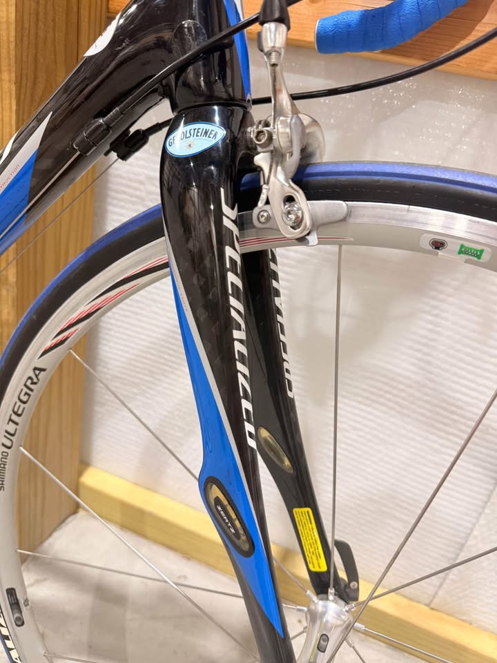 ***Almost BRAND NEW Specialized Roubaix Expert Road Bike***