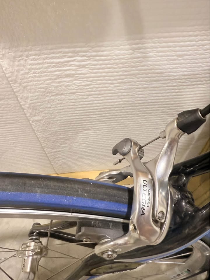 ***Almost BRAND NEW Specialized Roubaix Expert Road Bike***